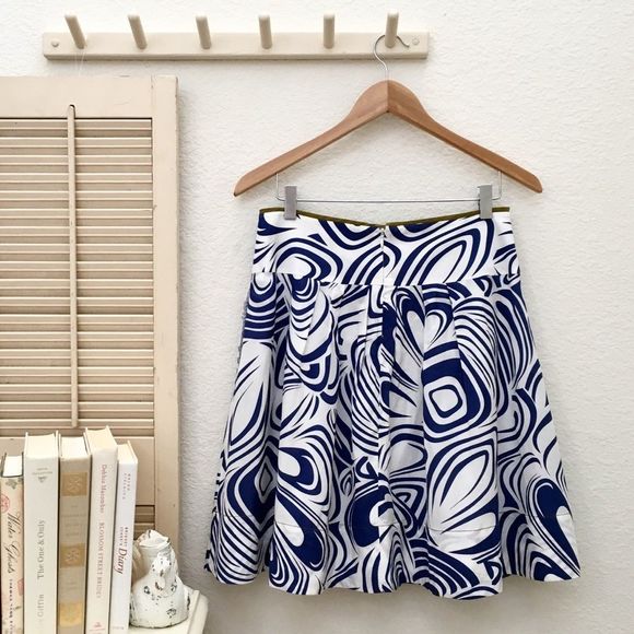 CAbi Swirl Graphic Print Lombard Skirt Style #470 - Picture 4 of 7